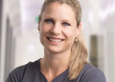 Dutch Dentist Dr Evelien Zijp